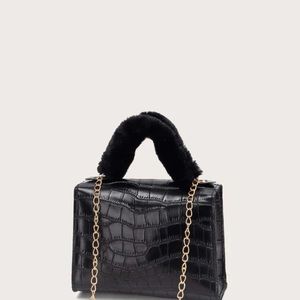 Small purse with fur handle